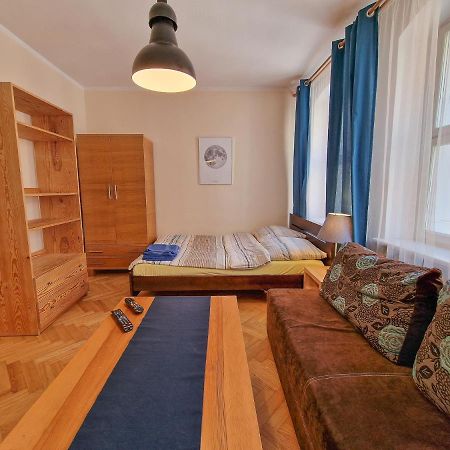 Апартаменти Apartament Ksiezycowy Торунь Екстер'єр фото