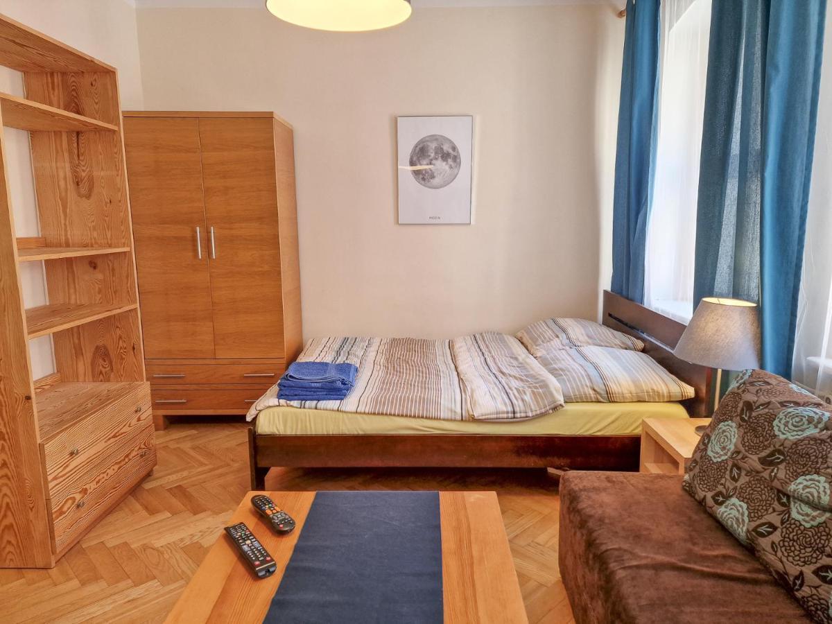 Апартаменти Apartament Ksiezycowy Торунь Екстер'єр фото